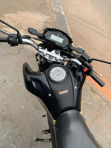 Vendo Lander 250 2022 em dias em único dono