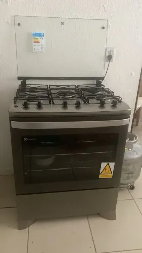 Vendo fogão novo.