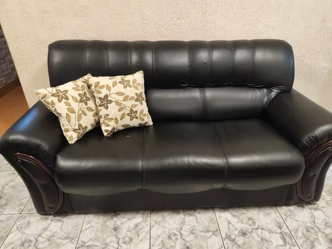 Vendo 3 sofás ,não entrego retirada no local