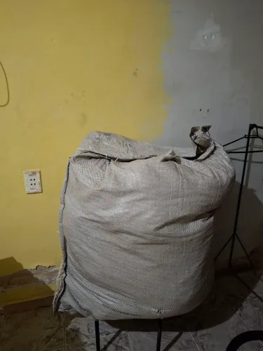 Fardo de roupas para brecho