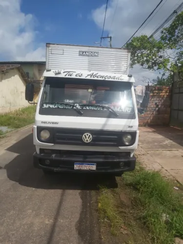 Caminhão VW 9.160 baú trucado