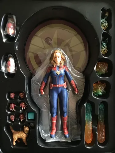 Capitã Marvel Mezco nova