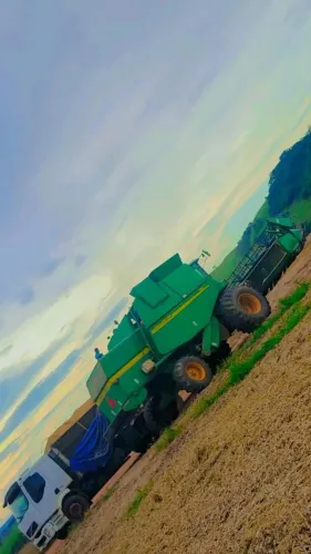 Colheitadeira John Deere 1550