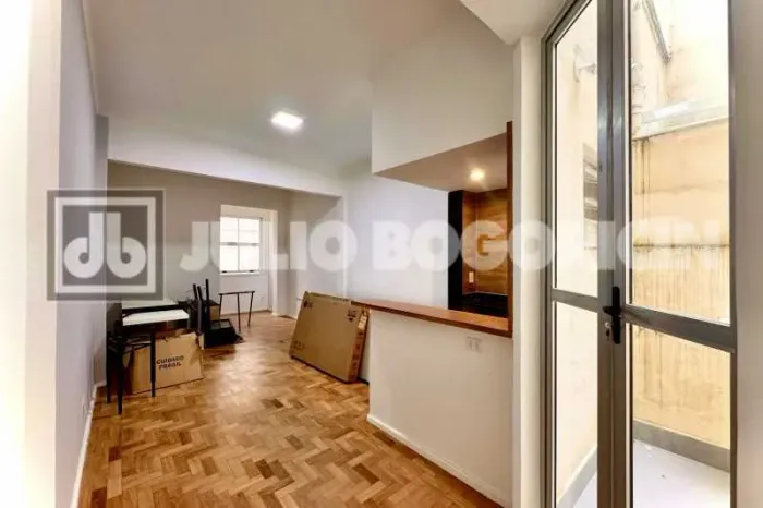 Apartamento : Padrão / Residencial / Glória