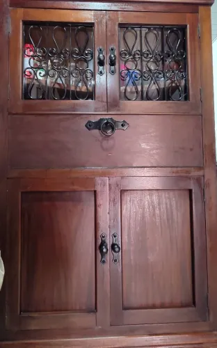 Armário Rústico Antigo 