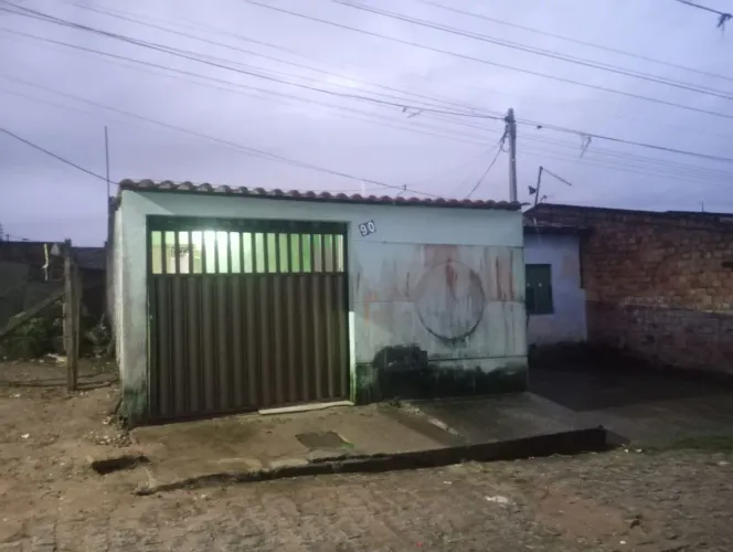 Vendo uma casa no conjunto jardim