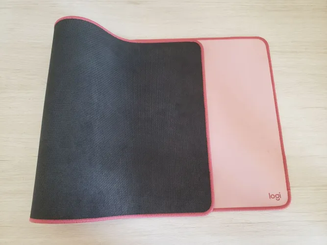 Mouse Pad Logitech Desk Mat Studio Series Rosa