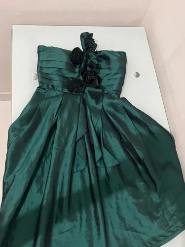 Vendo vestidos de festa 