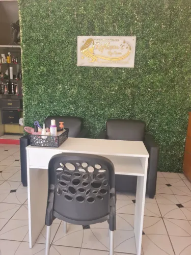 Vaga pra manicure