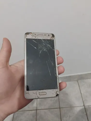 Samsung Galaxy J2 (quebrado)