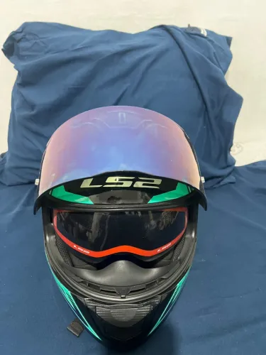 Vendo capacete Ls2