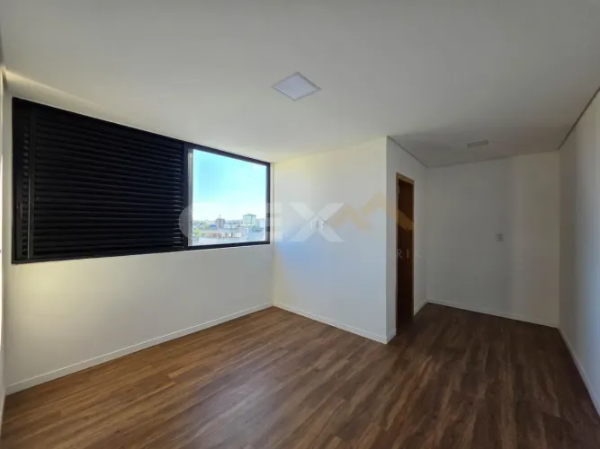 Apartamento à Venda com 03 Quartos no bairro Santo Antônio em Divinópolis MG.