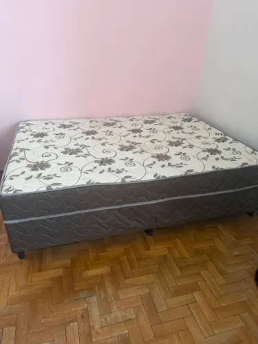 Vendo Cama de Casal