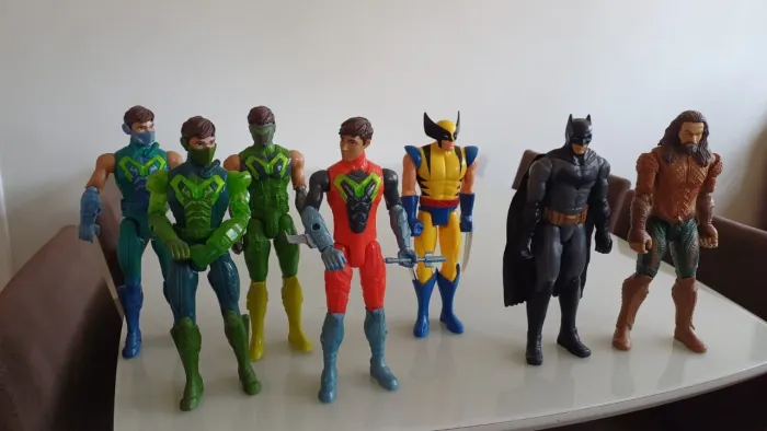 Lote 7 Bonecos Titan Hero 30cm - Max Steel, Wolverine, Batman e Aquaman