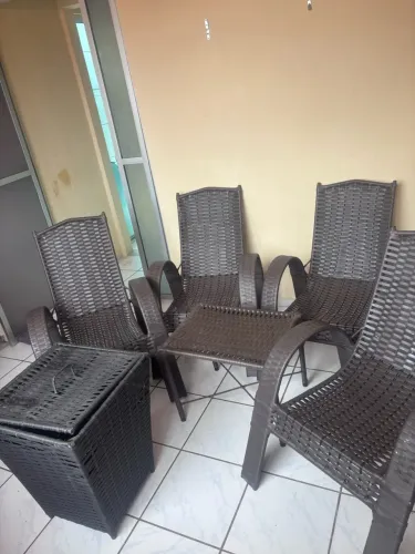 CONJUNTO DE CADEIRAS