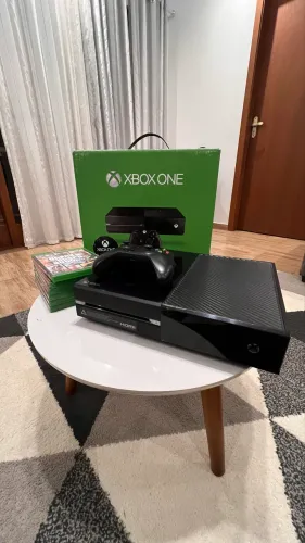 Xbox one 500Gb + jogos