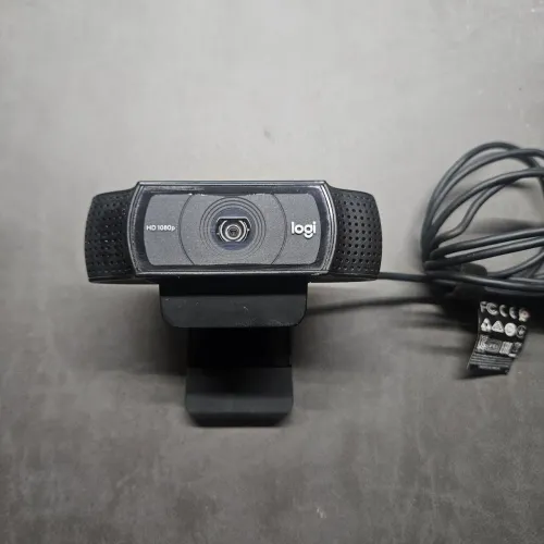 Webcam logitech c920 pro HD original, imagens nítidas em FHD em perfeito estado.