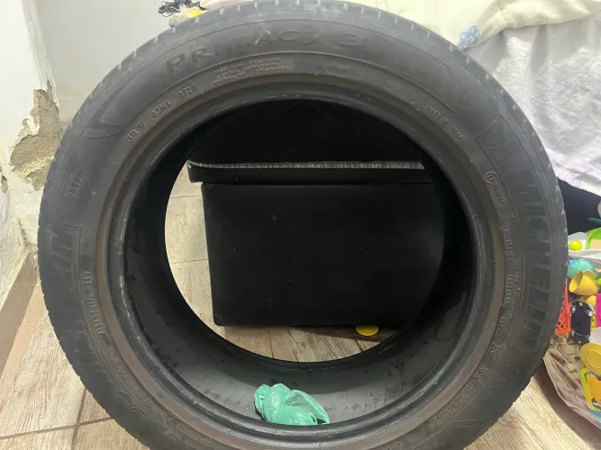 Vendo pneu 