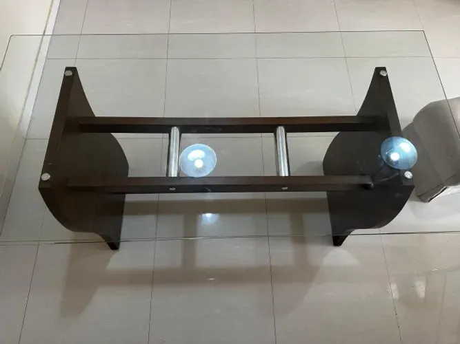 Mesa de Jantar com Tampo de Vidro - Moderna e Elegante