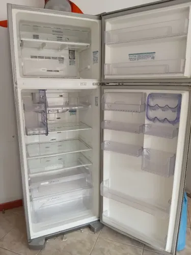 Geladeira frost free Electrolux