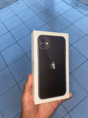 iPhone 11 preto - 64 gb
