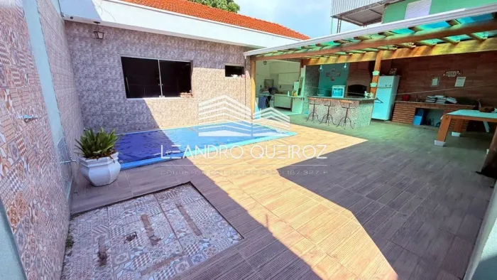 Casa Térrea em Guarulhos bairro Vila Galvão 340mts 3dorm 5banheiros 4vagas - com piscina e