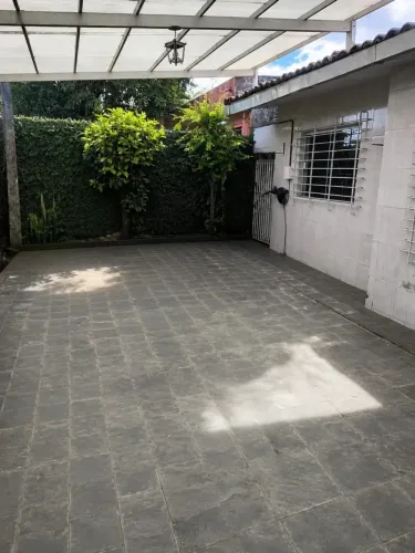 Casa à Venda no Engenho do Meio Recife/PE Próximo UFPE