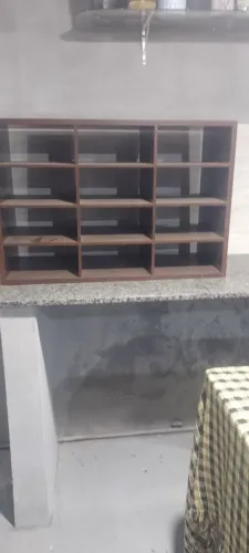 Porta bebidas de madeira semi novo