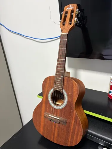 Cavaquinho Malibu MC10MM - Acústico, Ótimo Som e Excelente Estado