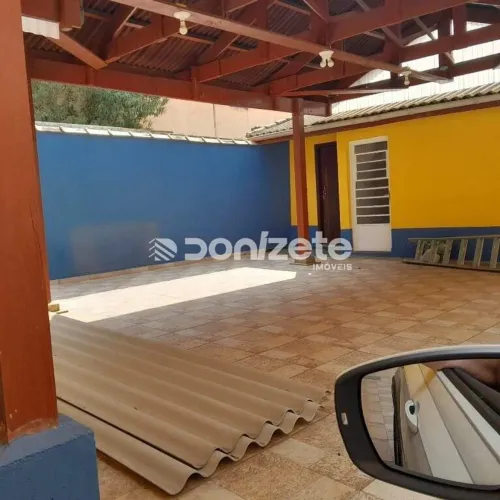 Casa para Aluguel em Vila Pires, Santo André  2 Quartos, 8 Vagas, Amplo Espaço