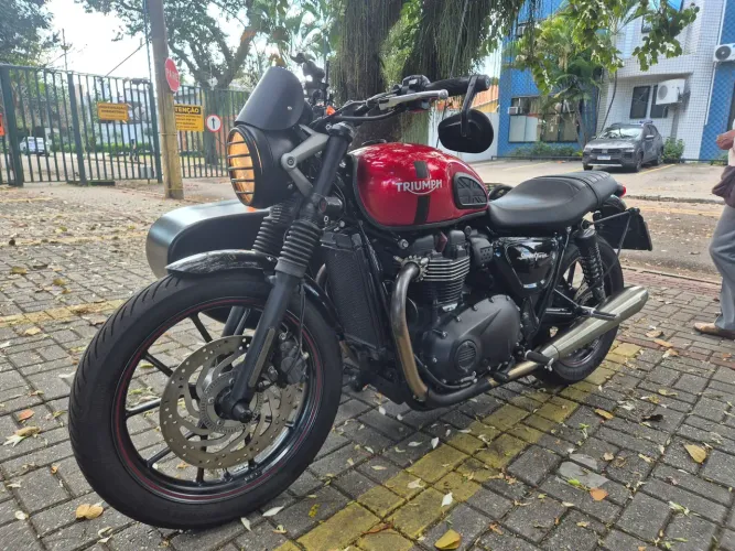 Sidecar - Triumph Street Twin
