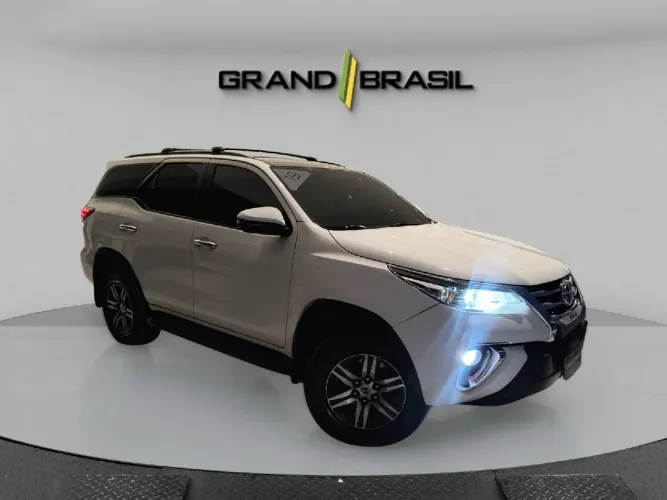 Toyota Hilux CD SRV 4X2 2.7 Flex 16V Aut. 2019