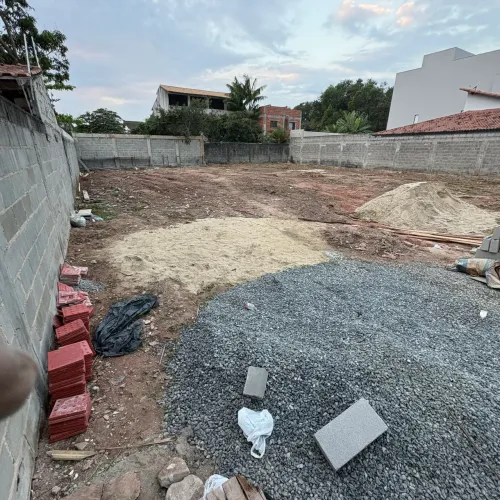 Alugo terreno