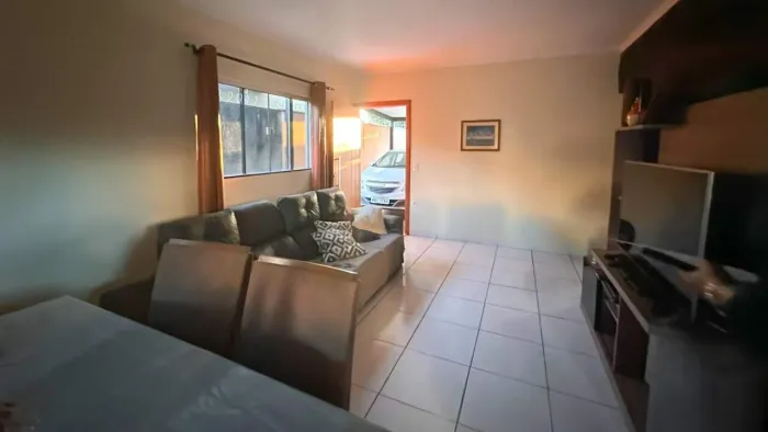 Casa térrea localizada no Jardim Tarumã
