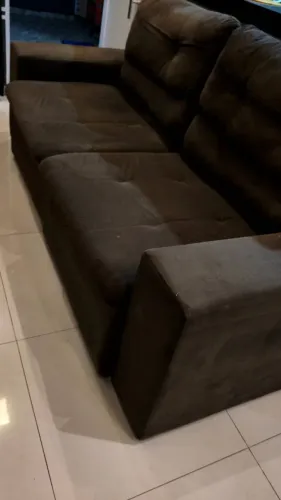 Sofá 3 lugares retrátil tecido camurça 
