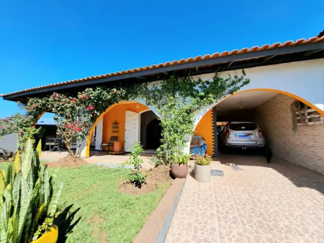 Linda Casa com 280m2, 3 quartos 2 suites, David Antonio C. Largo - Paraná