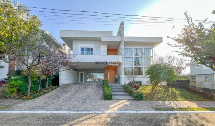 Casa no condomínio Altavista, em Canoas. REF: 4091