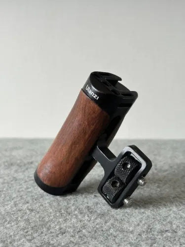 Side Handle