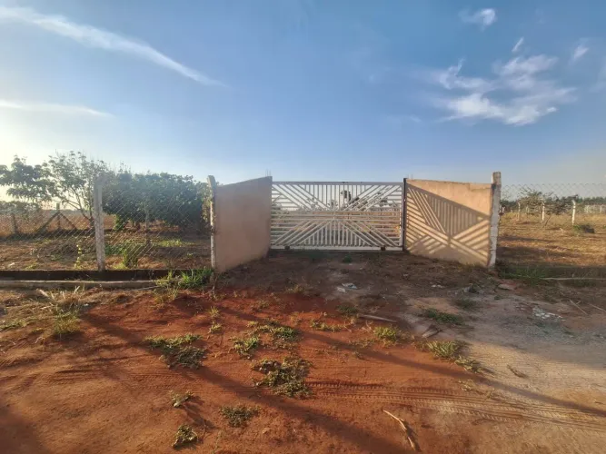 CHACARA CONDOMINIO FECHADO AGUA LIMPA II 2500M2