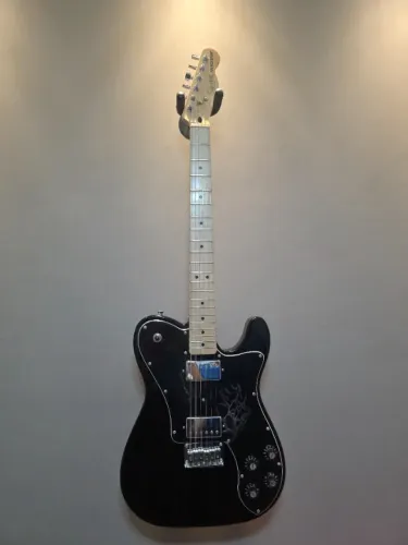 Guitarra Squier Afinity Telecaster Deluxe Black by Fender