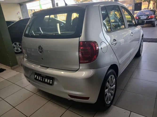 Volkswagen Fox 1.0 MI Total Flex 8V 5P 2012