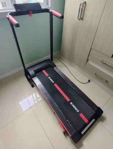 VENDO ESTEIRA GENIS GT 500 POLISHOP DOBRÁVEL E EM PERFEITO ESTADO!<br>