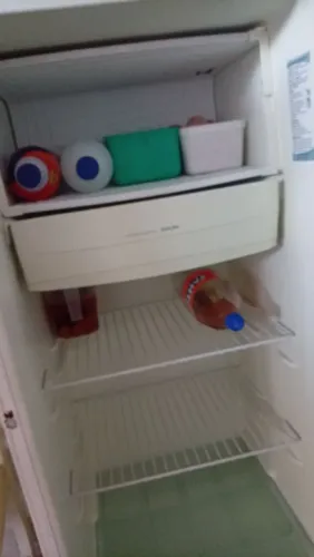 Vende-se geladeira