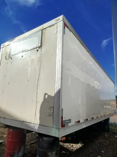 bau para Caminhao refrigerado 16 paletes camara fria