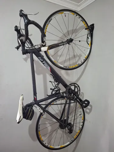 ? BIKE SPEED CALOI - GARFO DE CARBONO + STI - SHIMANO SORA ?
