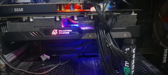 Placa de video RX 5700xt 8gb LUCBIT com caixa.