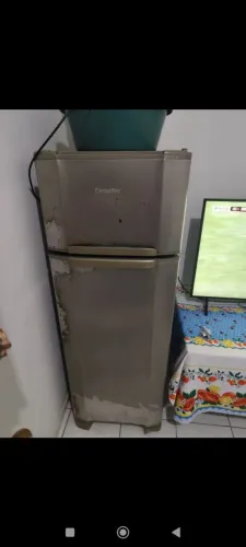 Geladeira Esmaltec