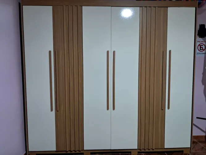 Vendo guarda roupa 