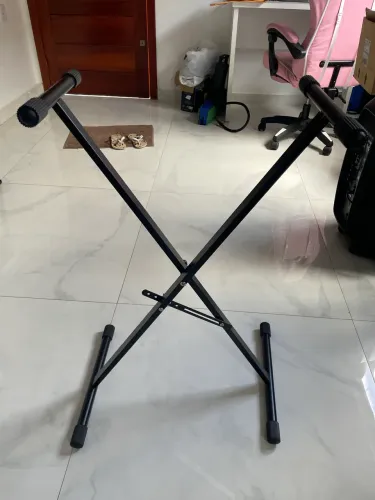 Pedestal para teclado