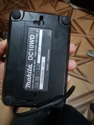 Bateria bivolt mas carregador bivolt da Makita